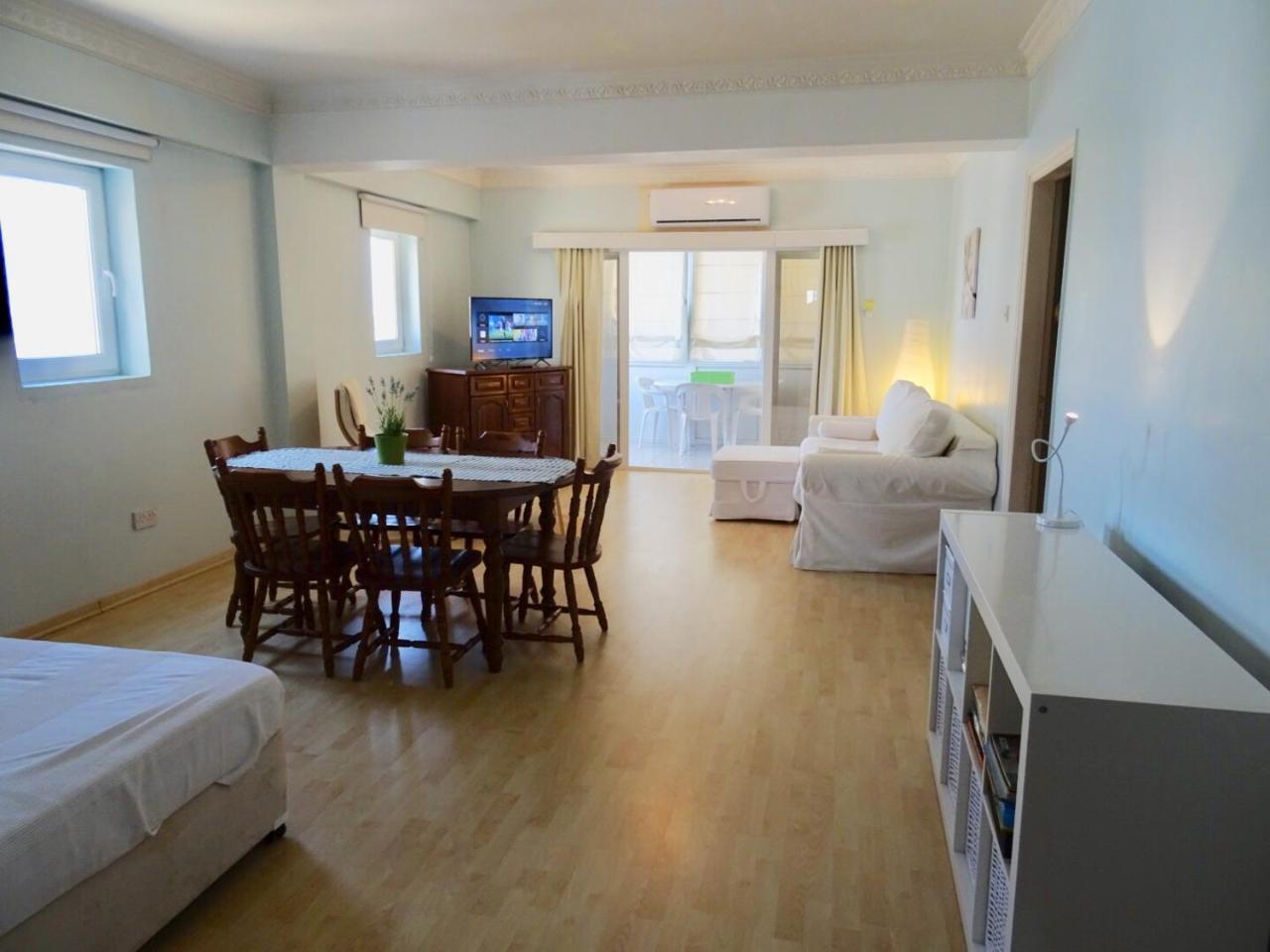 Camilla City Apartment Larnaca Buitenkant foto