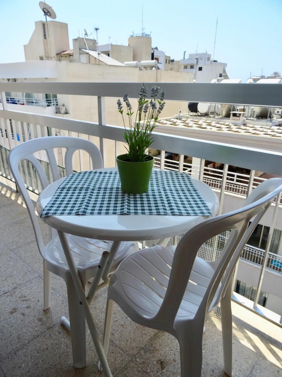 Camilla City Apartment Larnaca Buitenkant foto